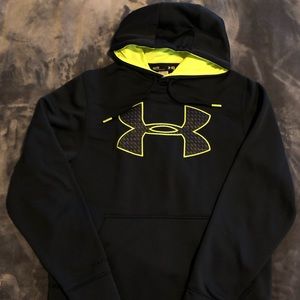 VGUC Size M Under Armour Hoodie.